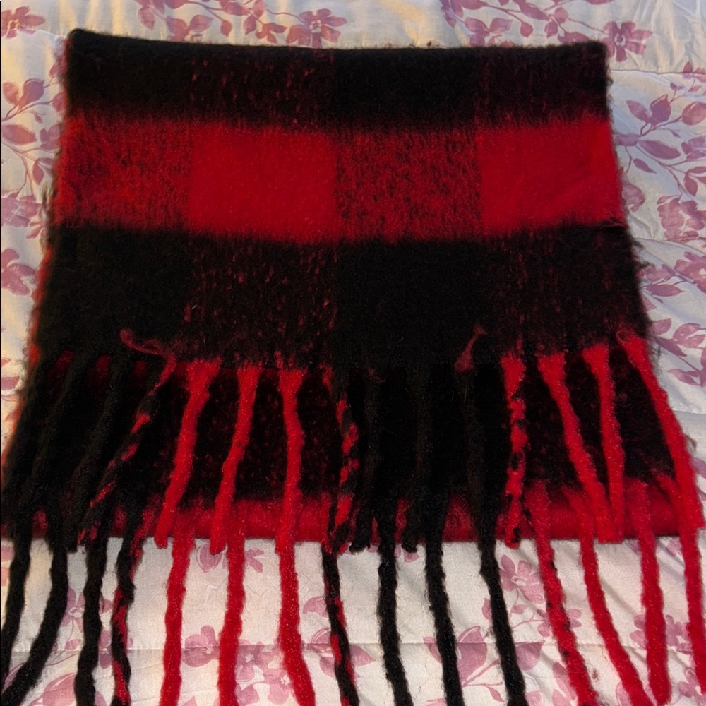 Plaid Red and Black Women's Scarf
